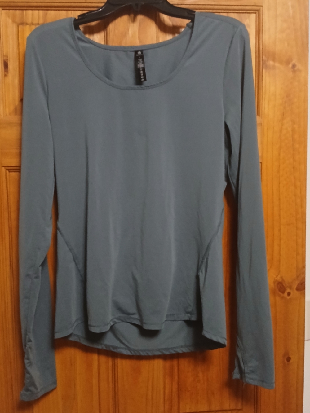90 Degree By Reflex Long Sleeve Scoop Neck Top in Sage